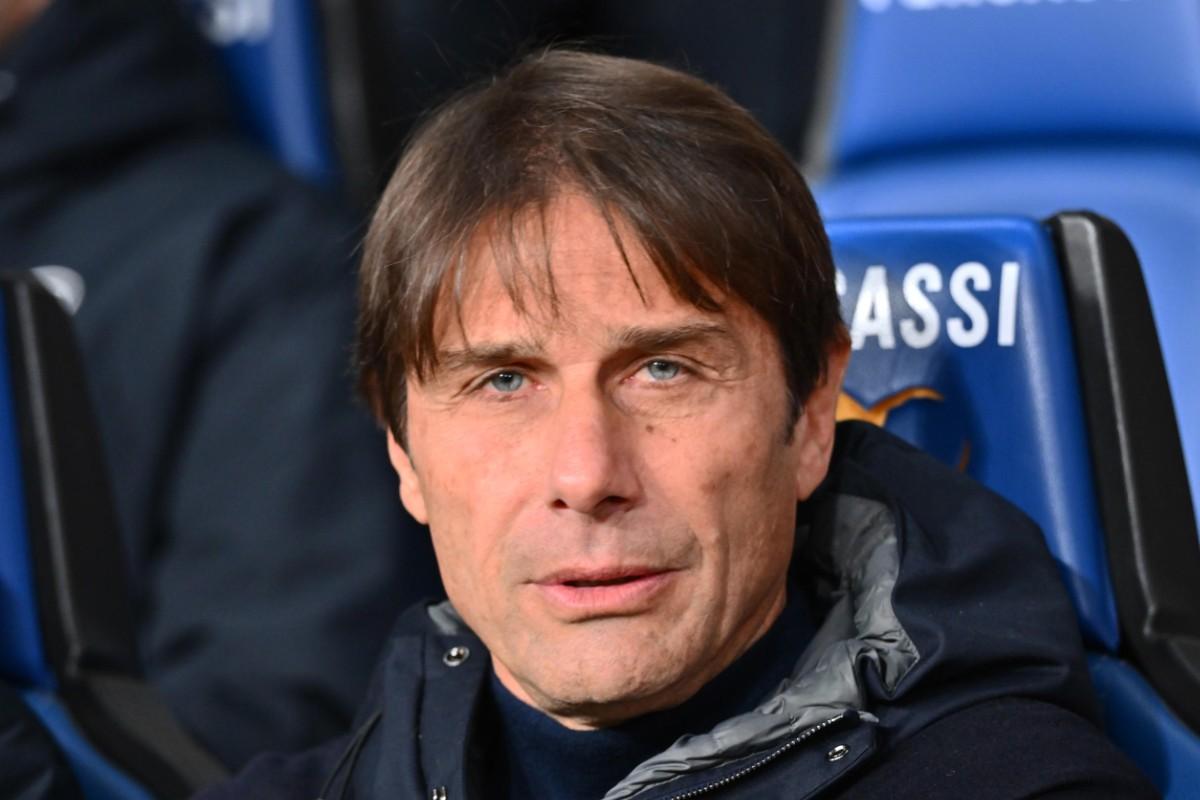 Antonio Conte sulla panchina del Napoli