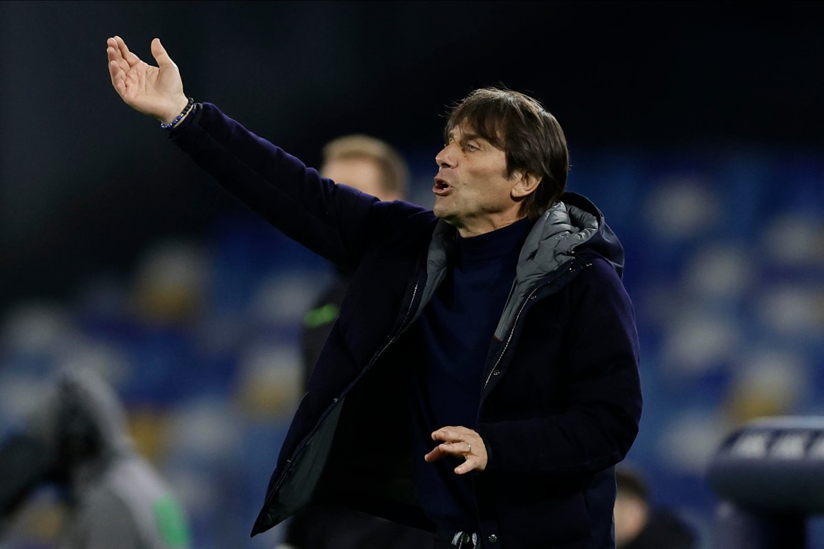 Conte dà indicazione 