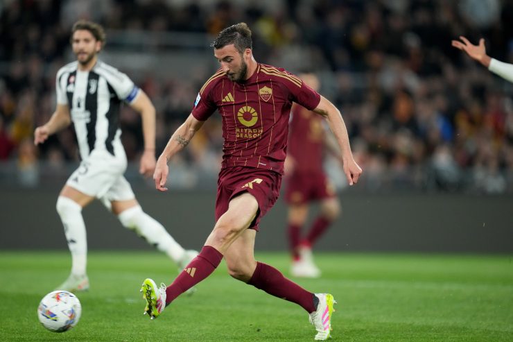 Bryan Cristante in azione contro la Juve