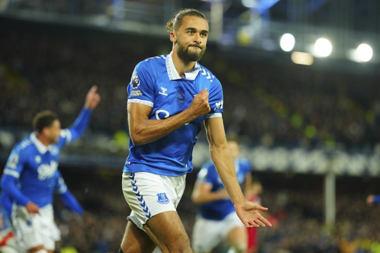 Dominic Calvert Lewin esulta dopo un gol