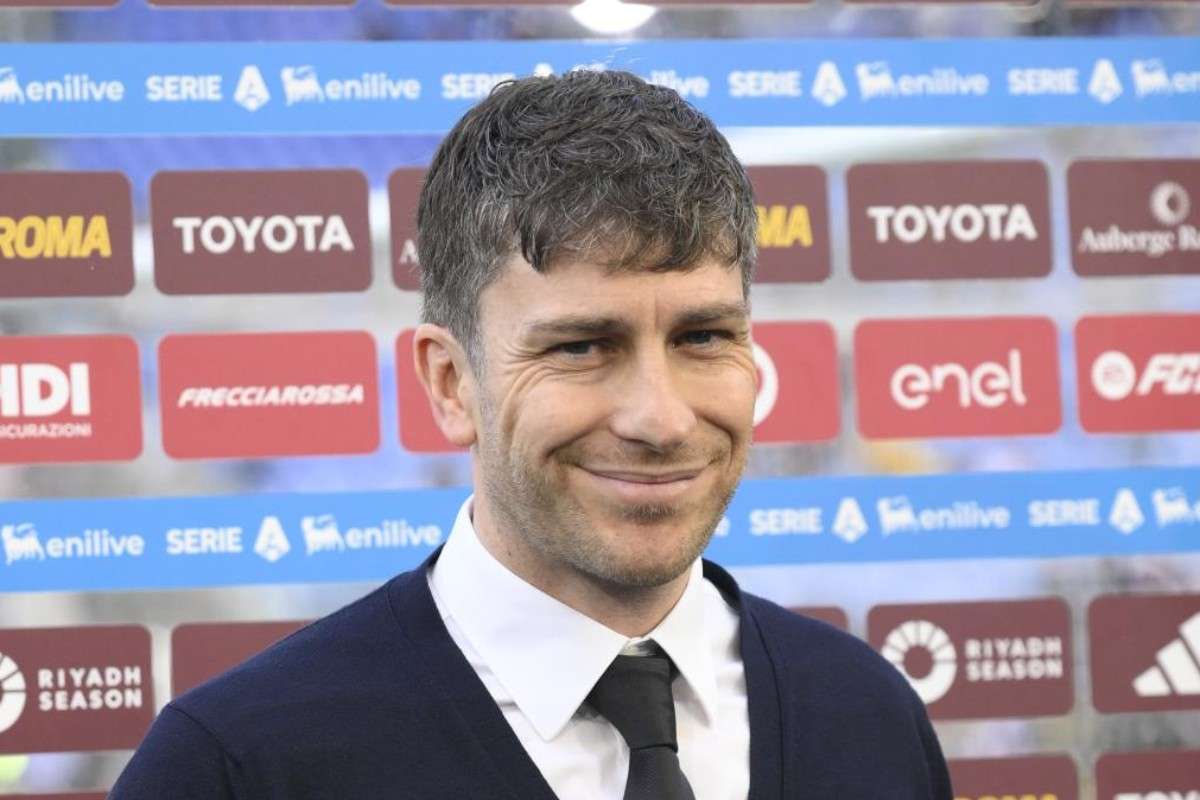 Florent Ghisolfi sorride alla telecamera