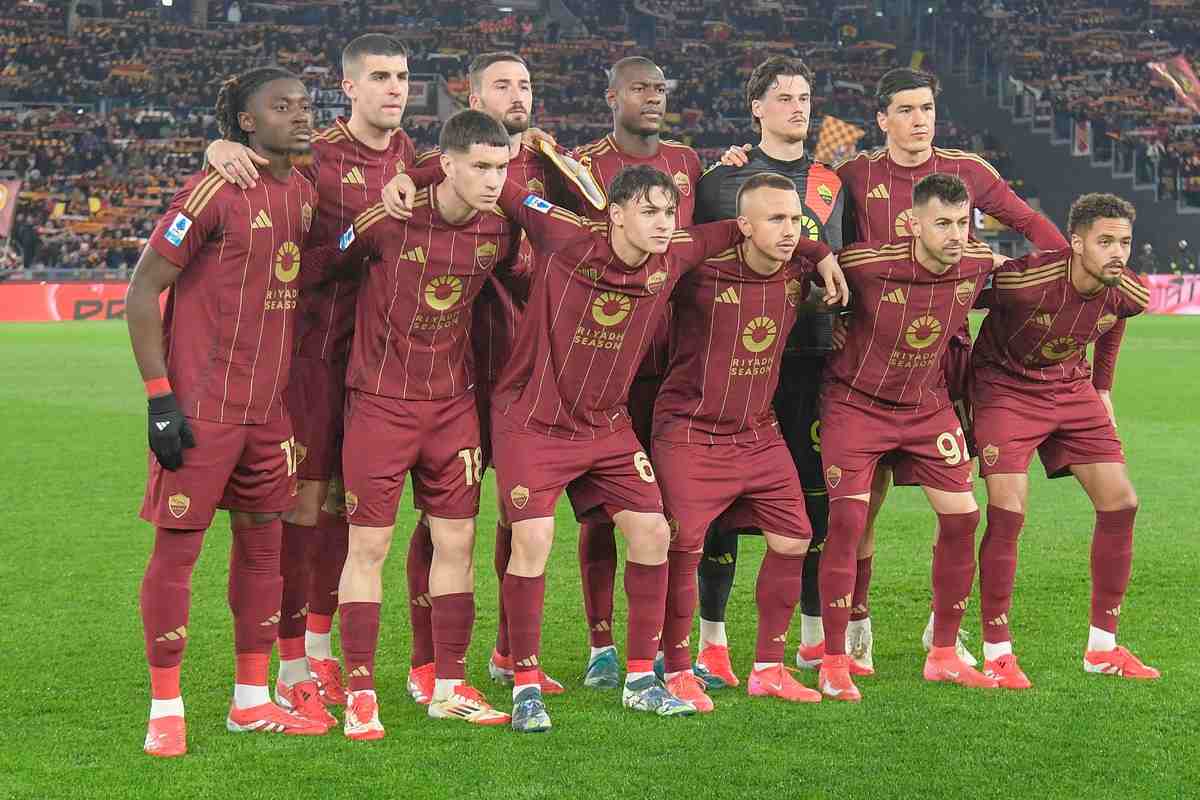 Una formazione della Roma all'Olimpico