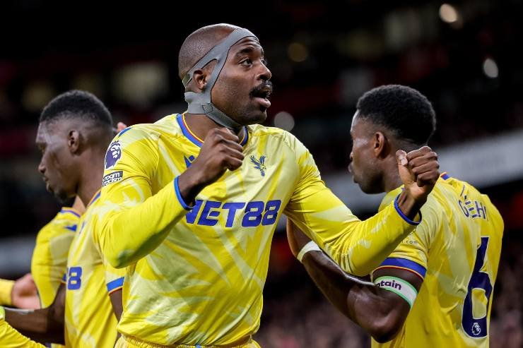 Jean-Philippe Mateta esulta dopo un gol