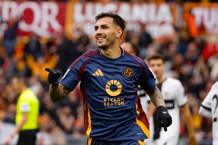 Leandro Paredes esulta dopo un gol