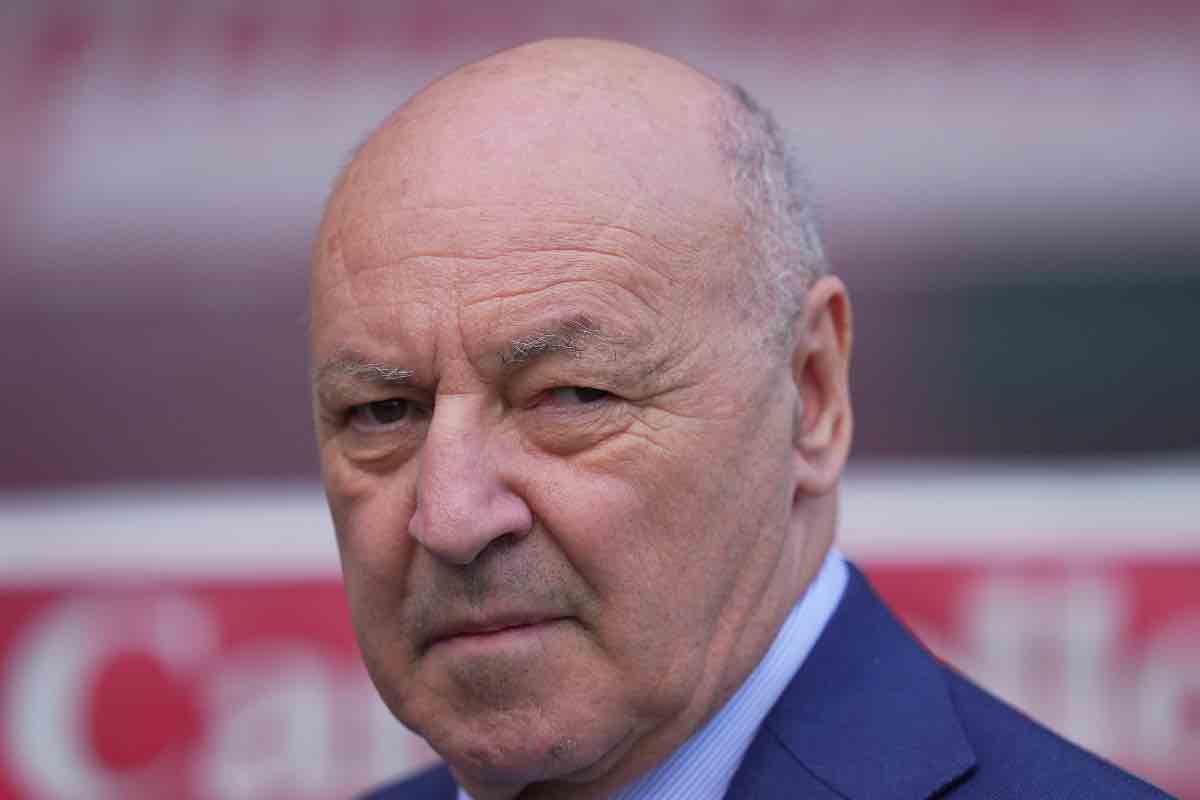 Marotta accigliato prima del match