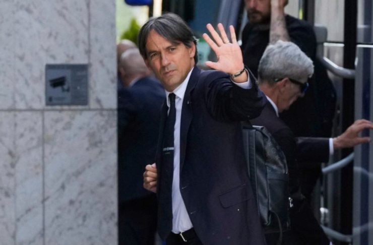 Simone Inzaghi saluta la stampa a Monaco