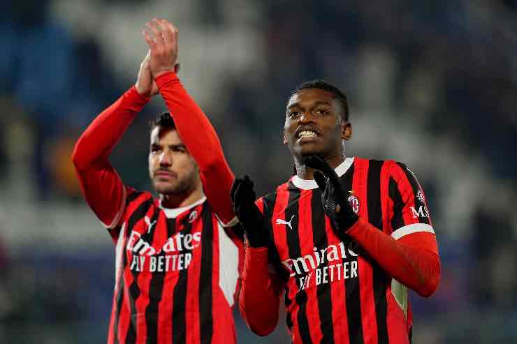 Theo Hernandez in compagnia di Leao