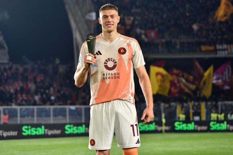 L'attaccante ucraino della Roma, Artem Dovbyk, premiato come miglior giocatore della partita