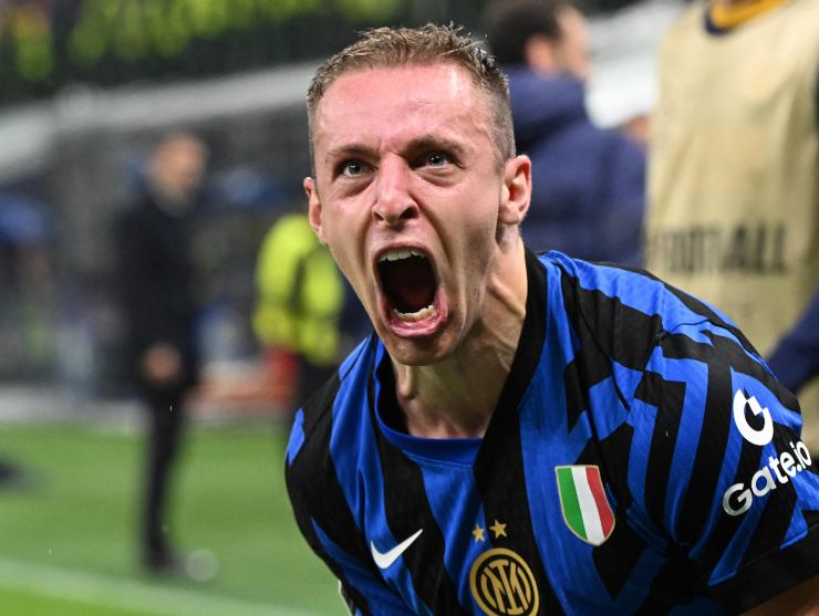 L'esultanza di Davide Frattesi per il gol in Champions League