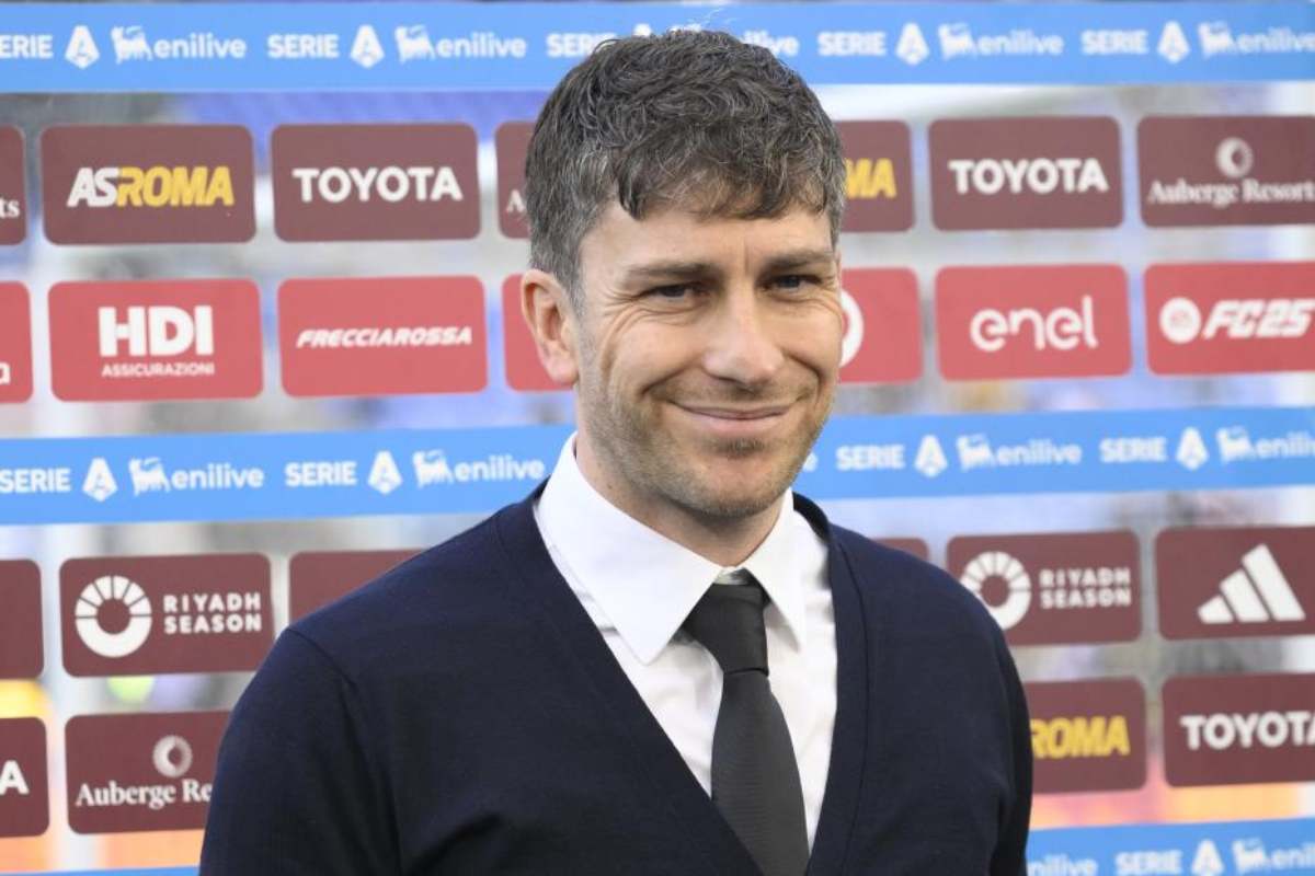 Il direttore sportivo della Roma, Florent Ghisolfi, in versione sorridente