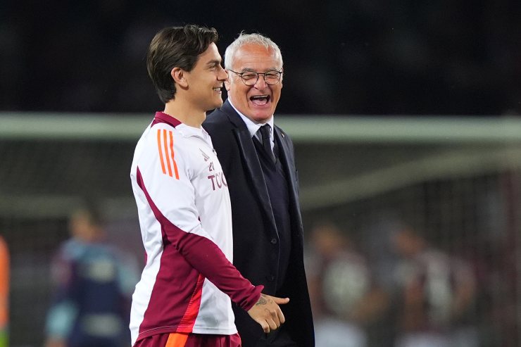 Dybala e Ranieri sorridenti alla fine del campionato 