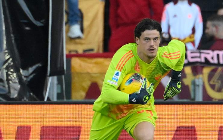 Mile Svilar, portiere della Roma