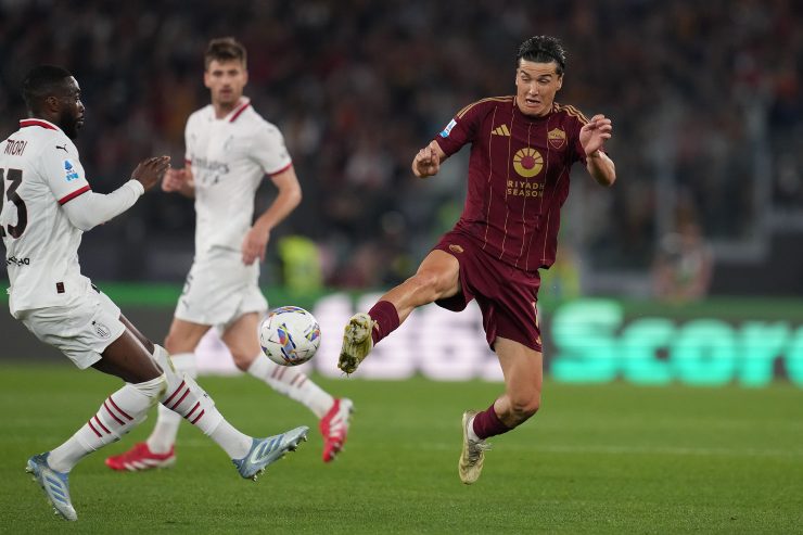 Shomurodov in contrasto