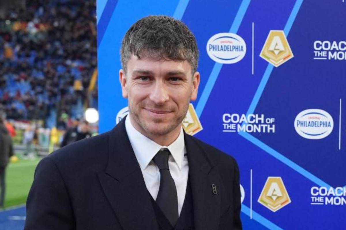 Un sorridente Florent Ghisolfi, direttore sportivo della Roma