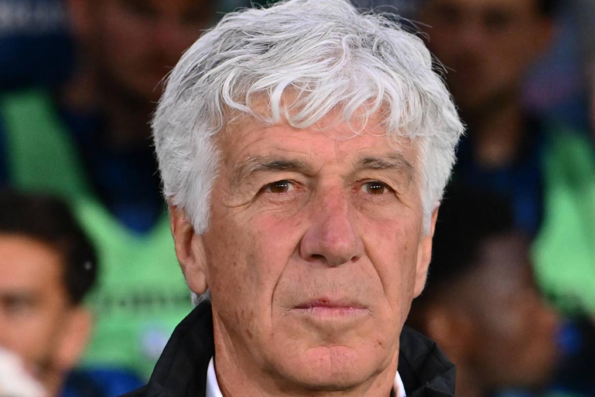 Un pensieroso Gian Piero Gasperini, tecnico della Roma