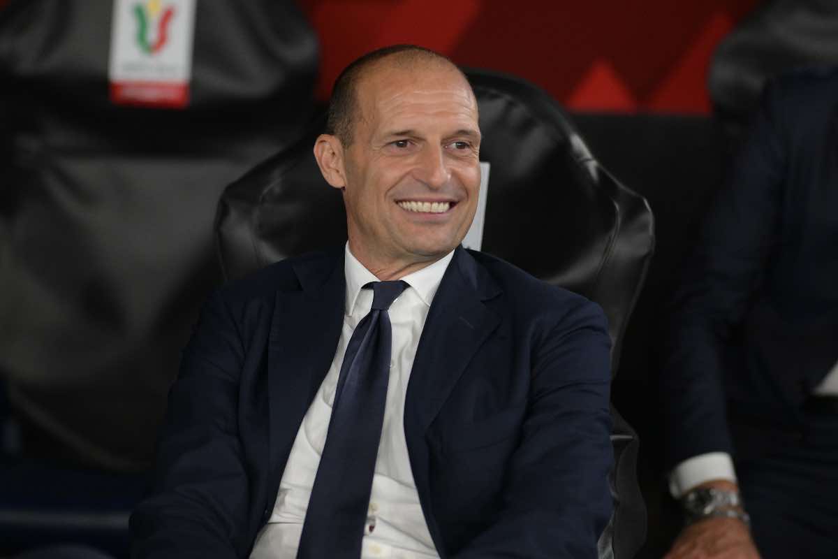 Allegri sorridente in panchina