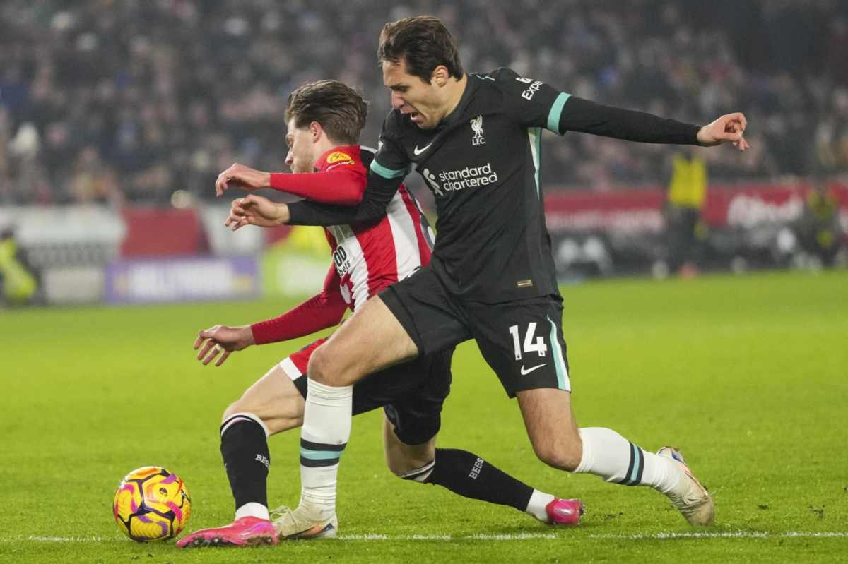 Chiesa in azione con la maglia del Liverpool