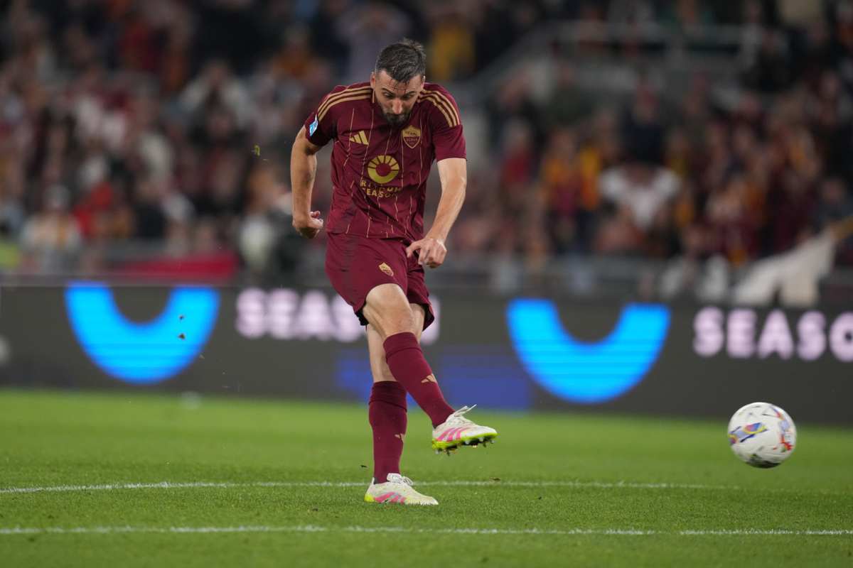 Cristante calcia in porta