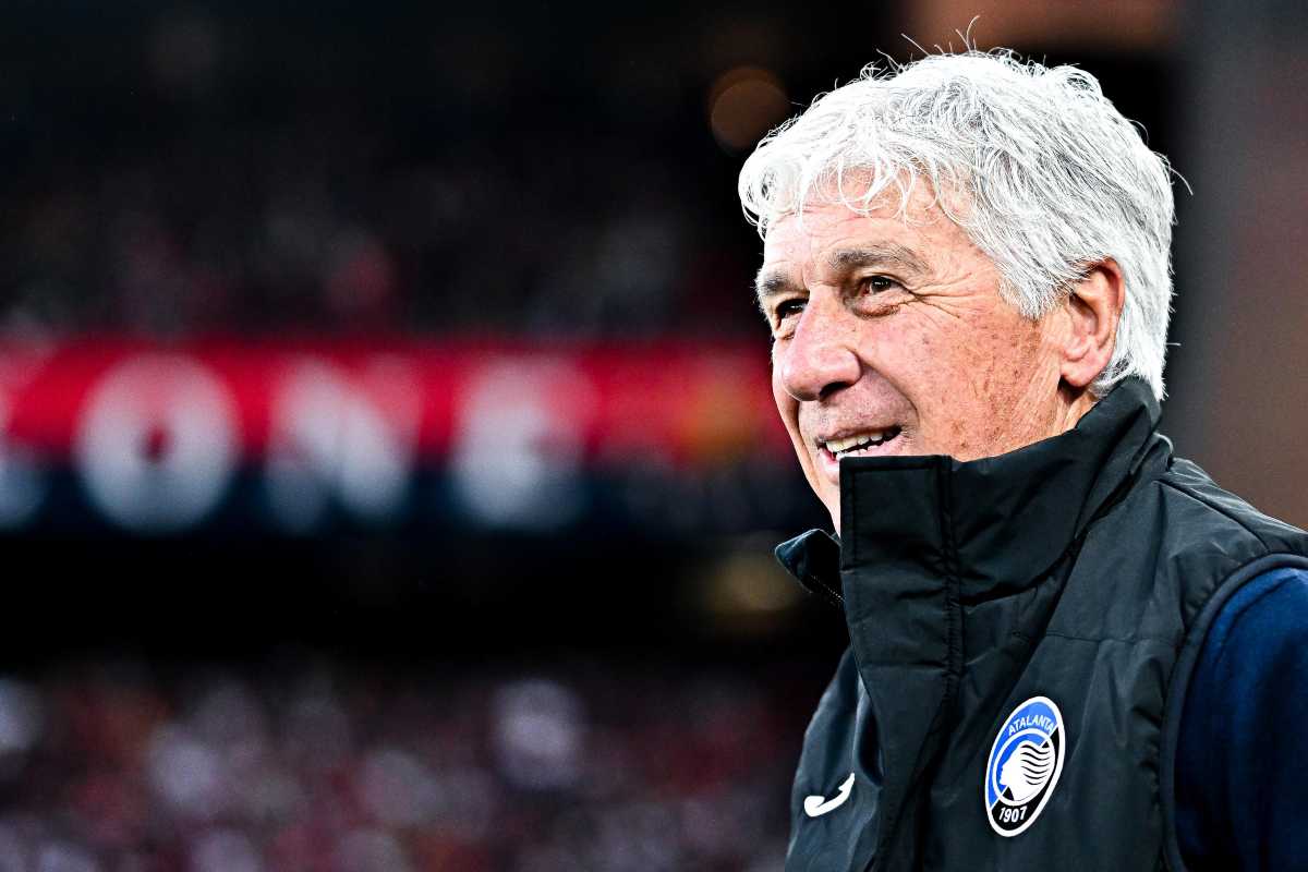 Gasperini sorridente in panchina