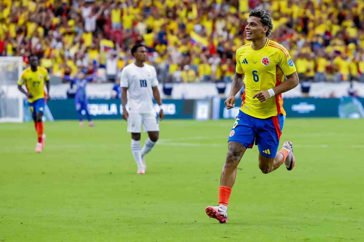 Rios con la maglia della Colombia