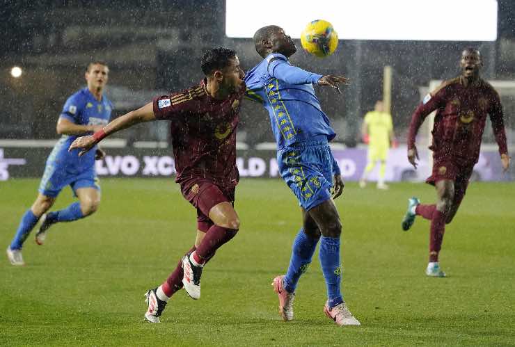 Salah Eddine in ripiegamento difensivo