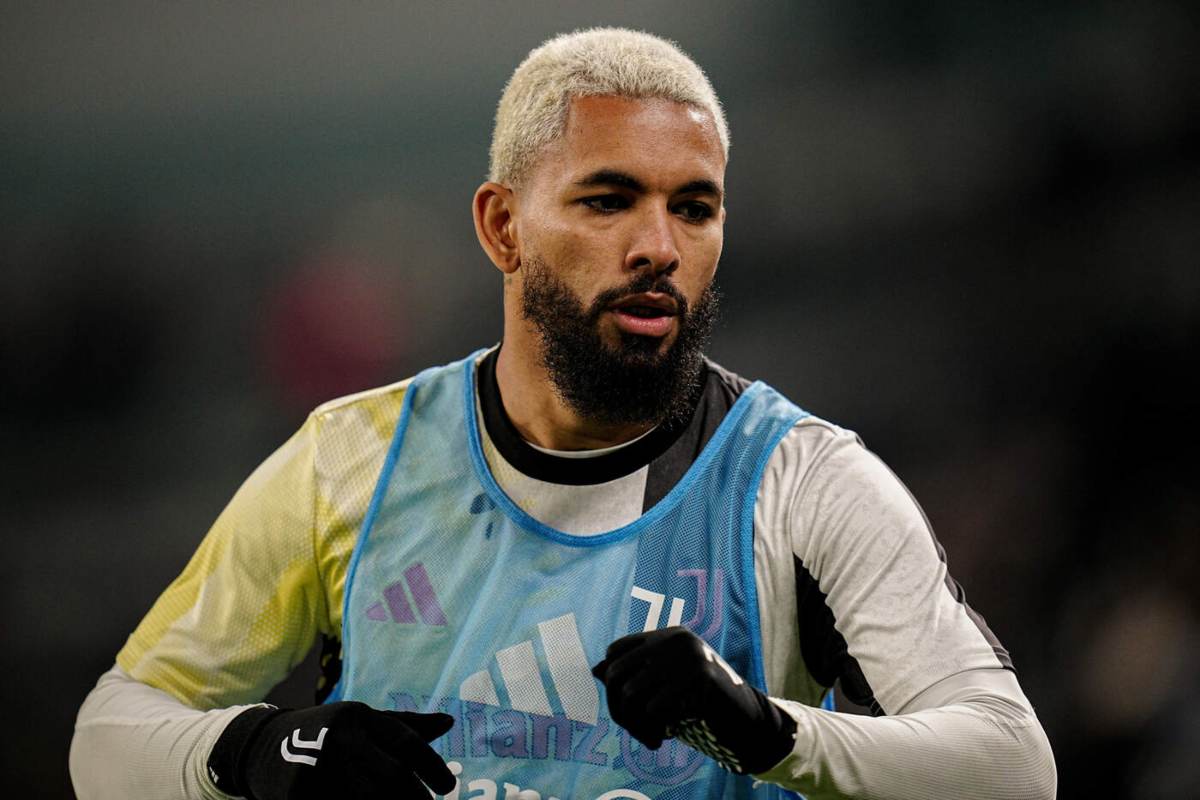 Douglas Luiz, centrocampista brasiliano della Juventus