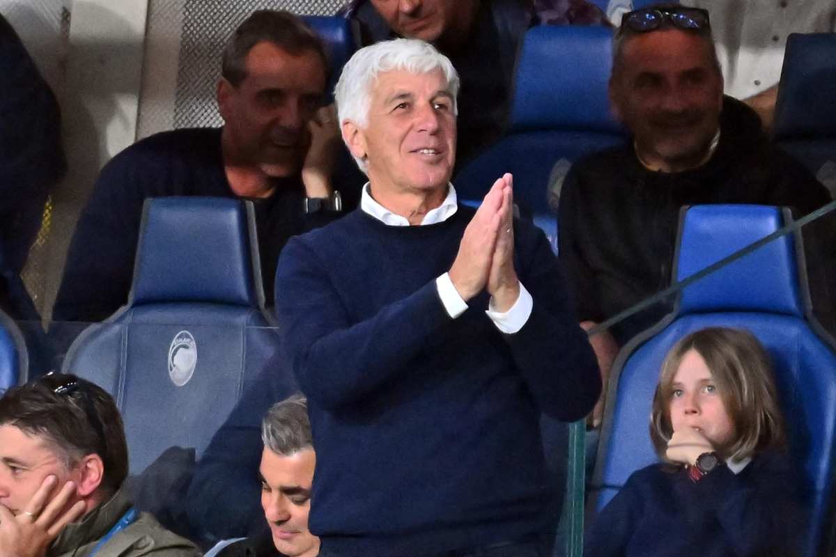 Un Gian Piero Gasperini, tecnico della Roma, visibilmente sorridente