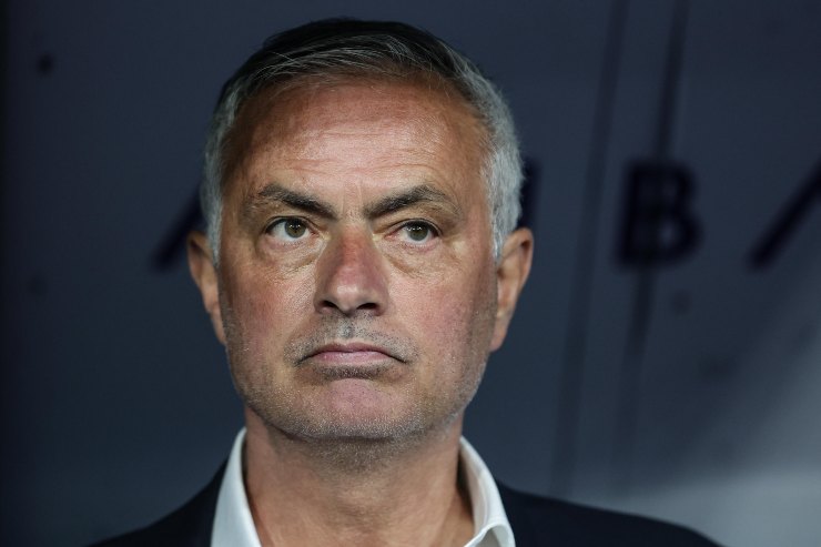 Il tecnico portoghese del Fenerbahce, José Mourinho 