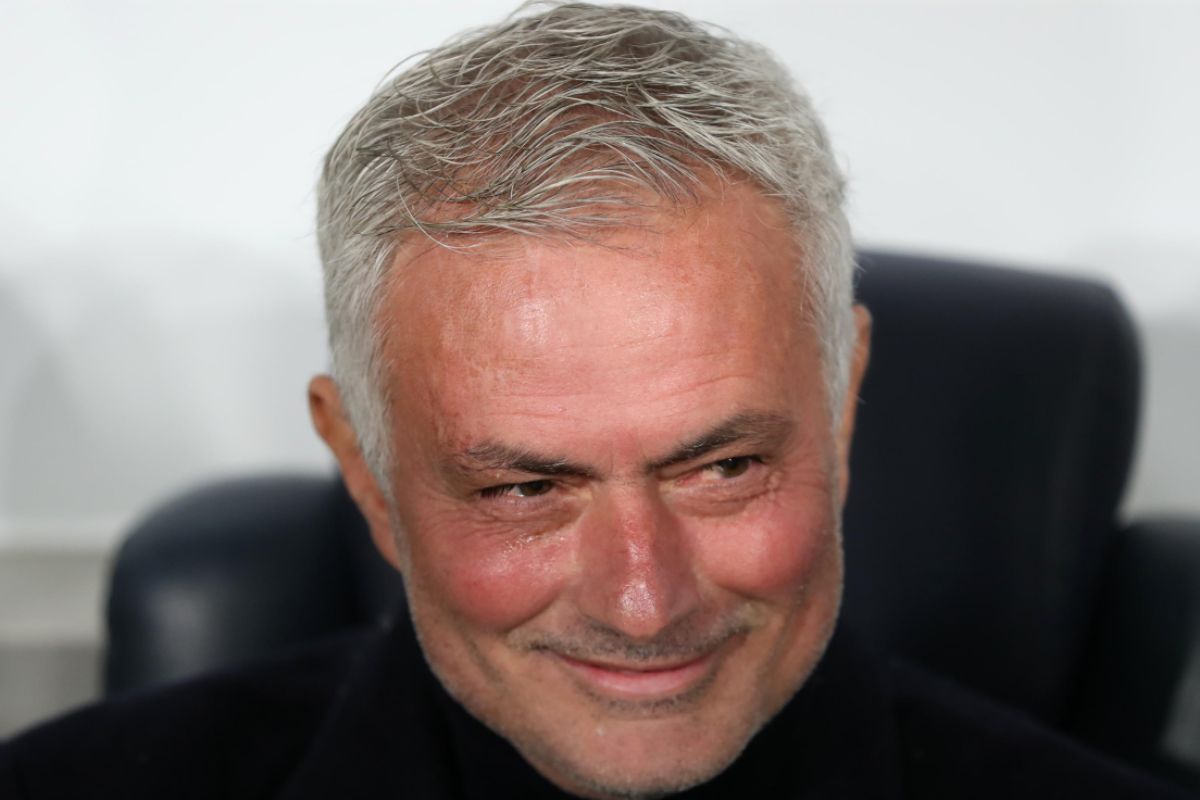 Il tecnico portoghese del Fenerbahce, José Mourinho