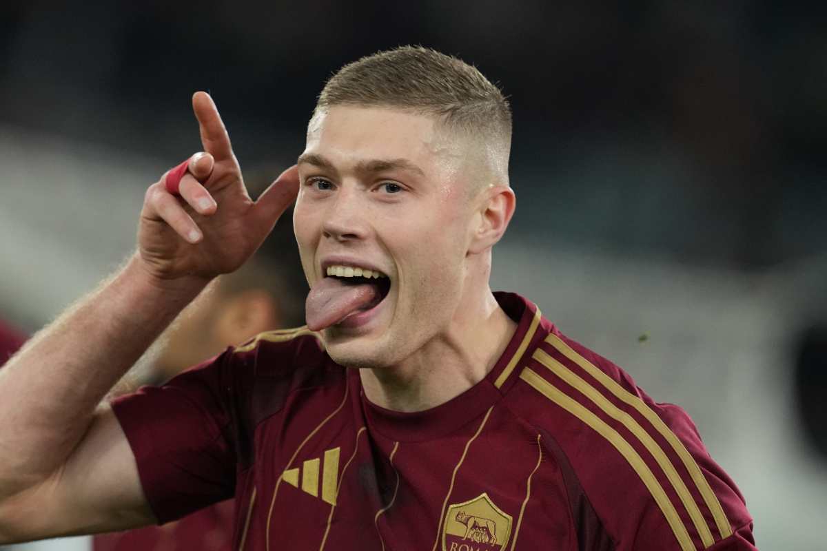 Artem Dovbyk non trattiene la sua gioia dopo il gol