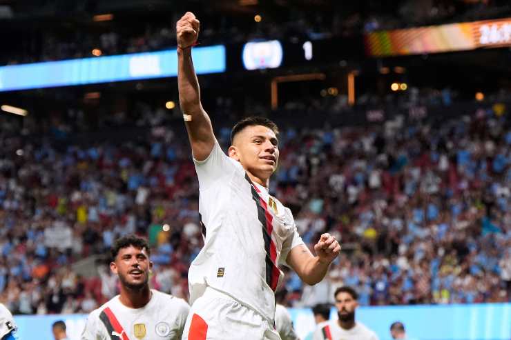 Echeverri non contiene la sua gioia dopo il gol