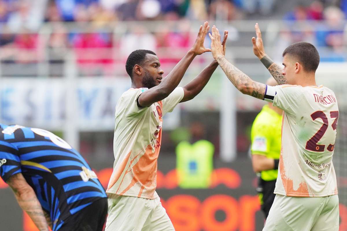Evan Ndicka con Gianluca Mancini