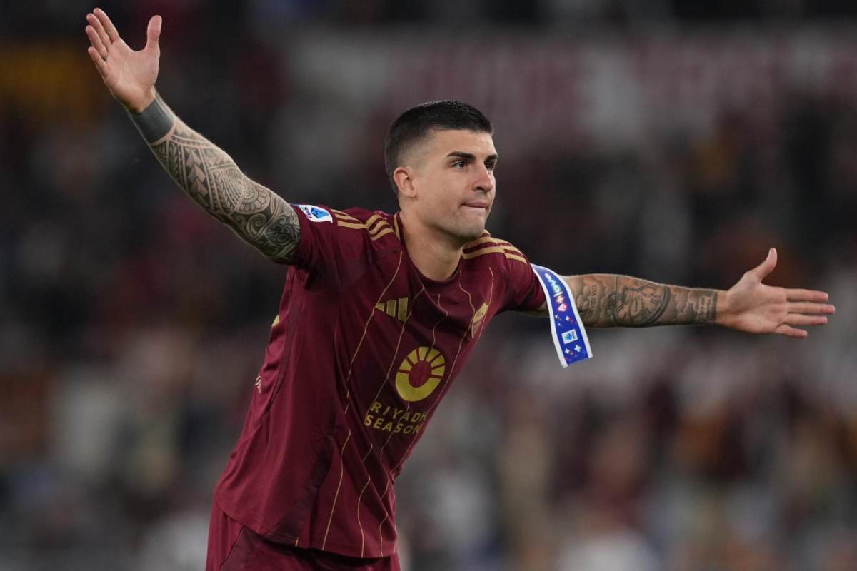 Mancini in campo con la fascia da capitano