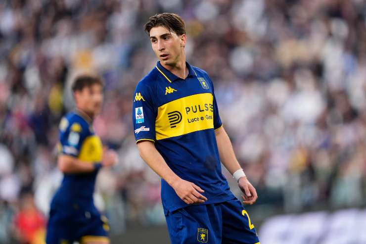 Fabio Miretti durante un'amichevole della Juventus