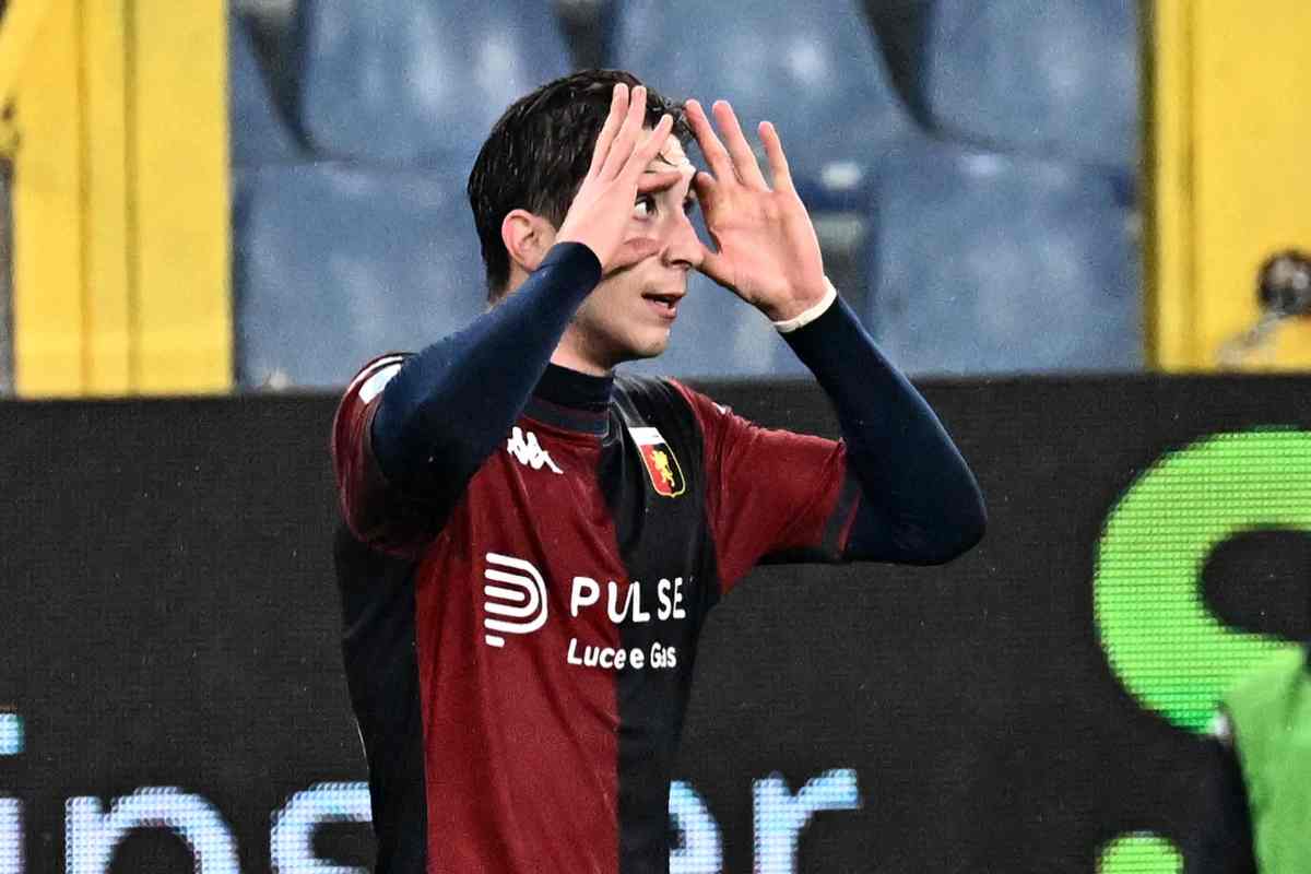 Miretti con la maglia del Genoa