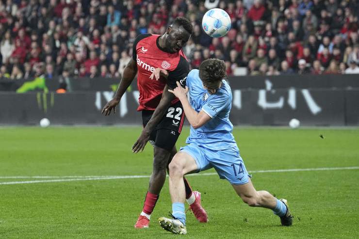 L'attaccante nigeriano del Milan, Victor Boniface con la maglia del Bayer Leverkusen