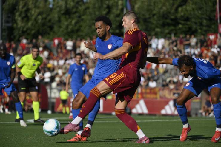 L'attaccante della Roma Artem Dovbyk