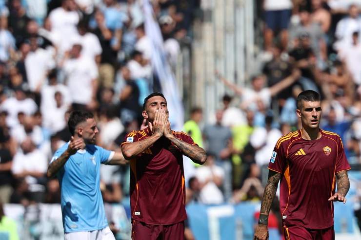 Pellegrini esulta dopo il gol nel derby