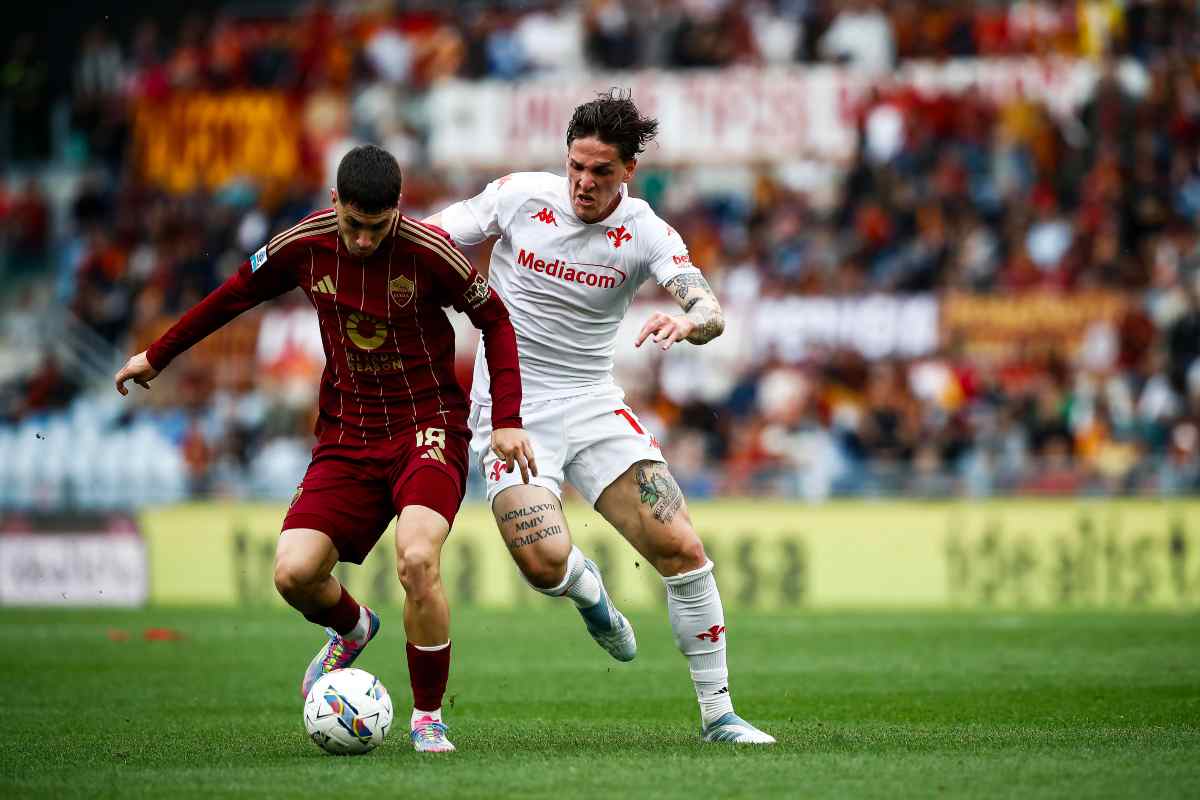 Soulé con la maglia della Roma