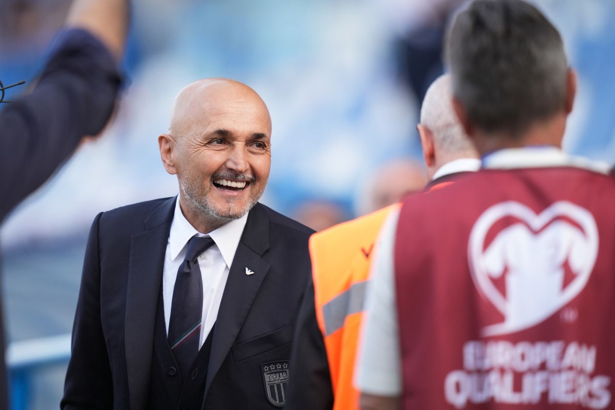Spalletti sorridente