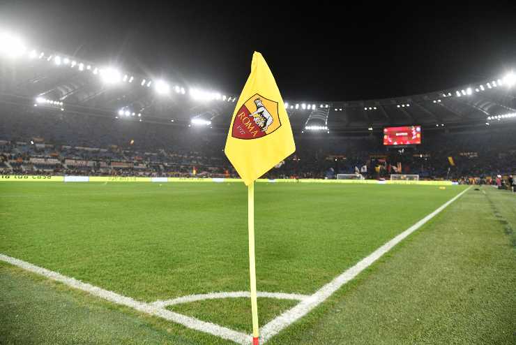 Bandierina Roma all'Olimpico