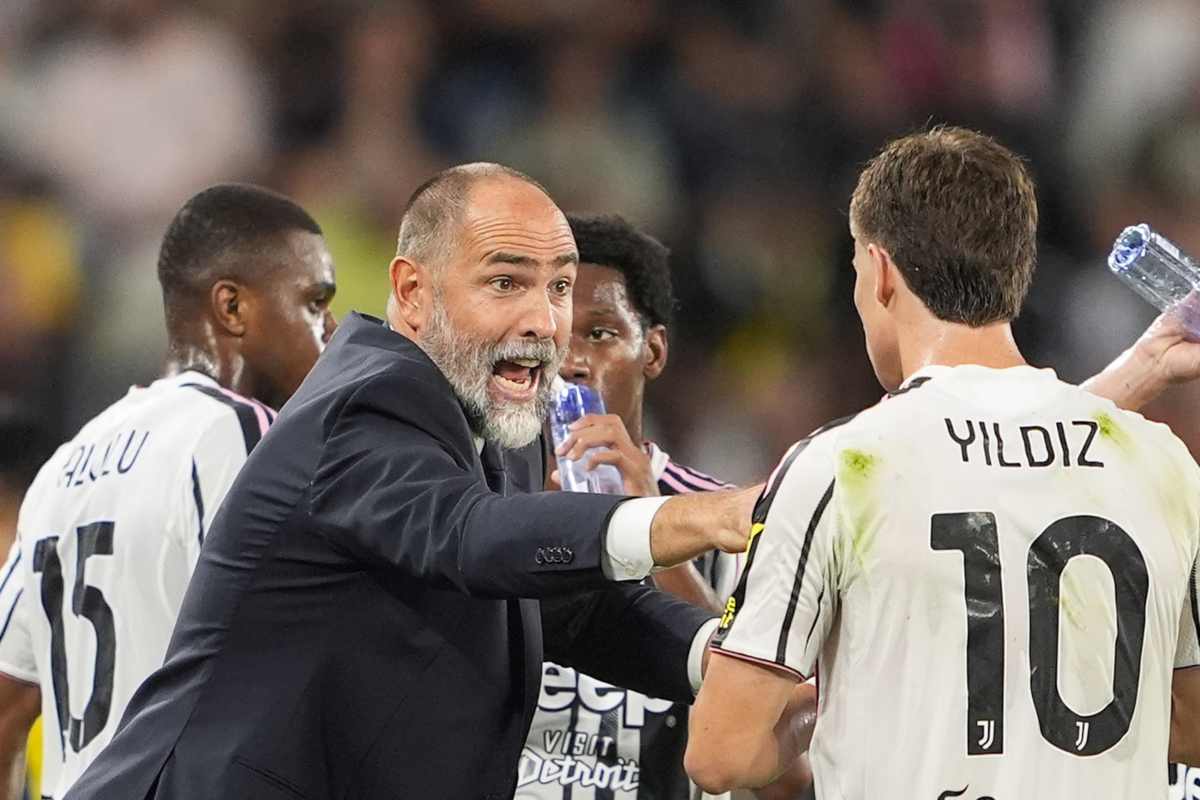 Tudor dà indicazioni a Yildiz