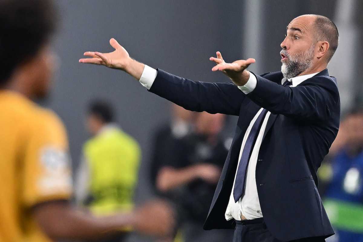 Tudor si sbraccia a bordo campo