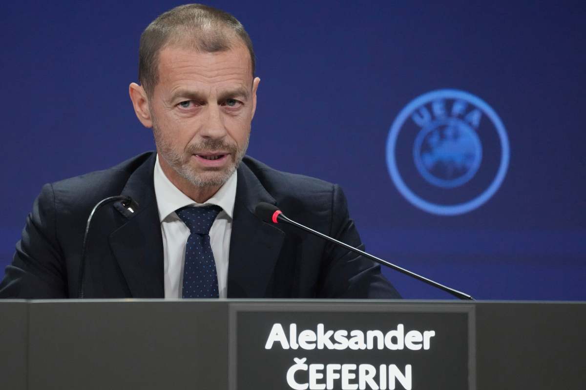 Il presidente UEFA Ceferin parla durante un congresso