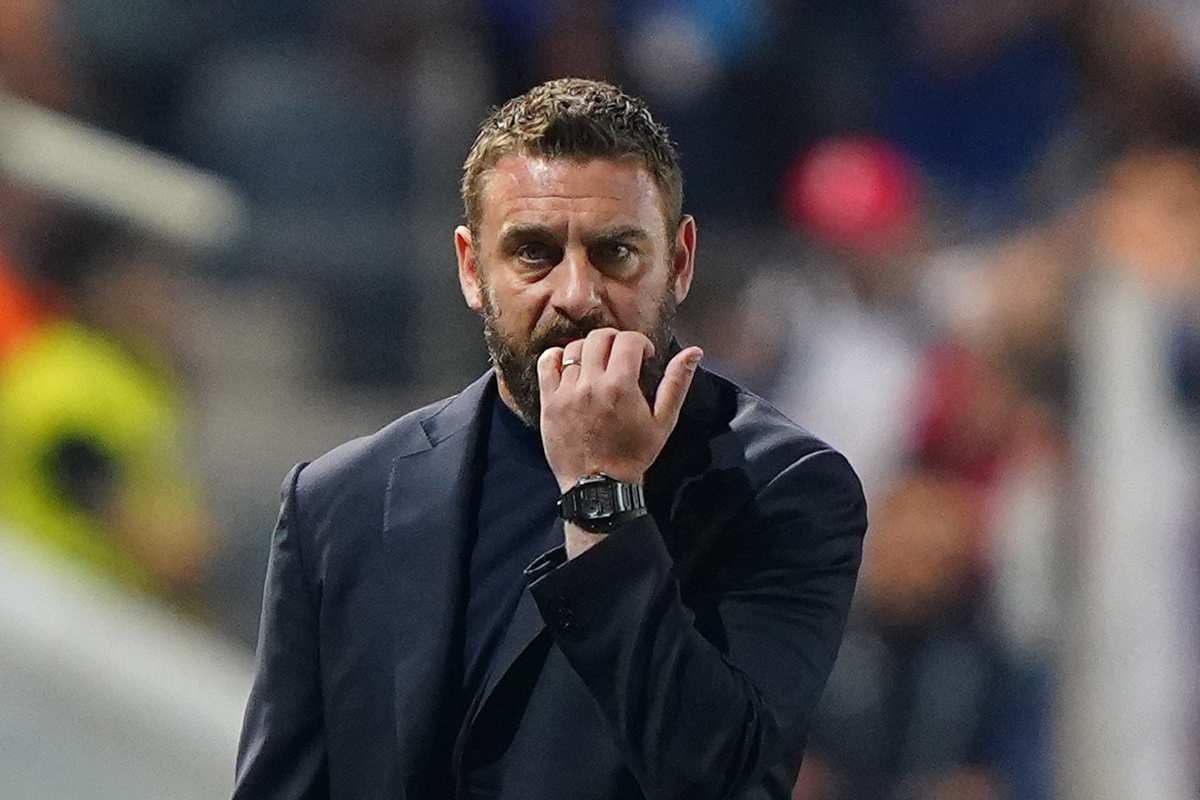 Daniele De Rossi si mangia le mani