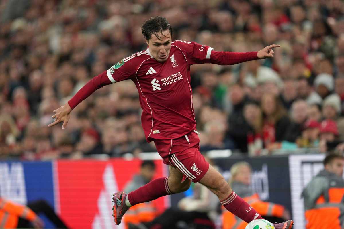 Chiesa cerca di arrivare sul pallone