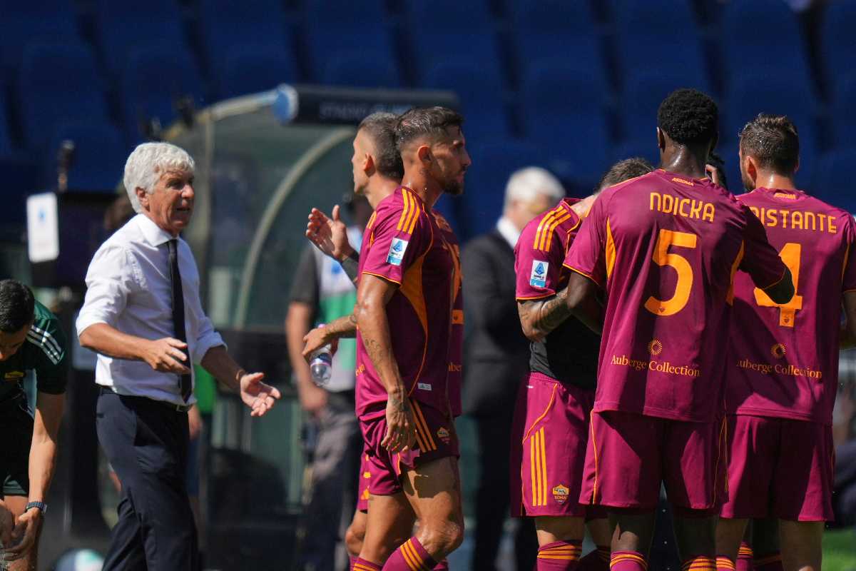 Gasperini a colloquio con i giocatori della Roma
