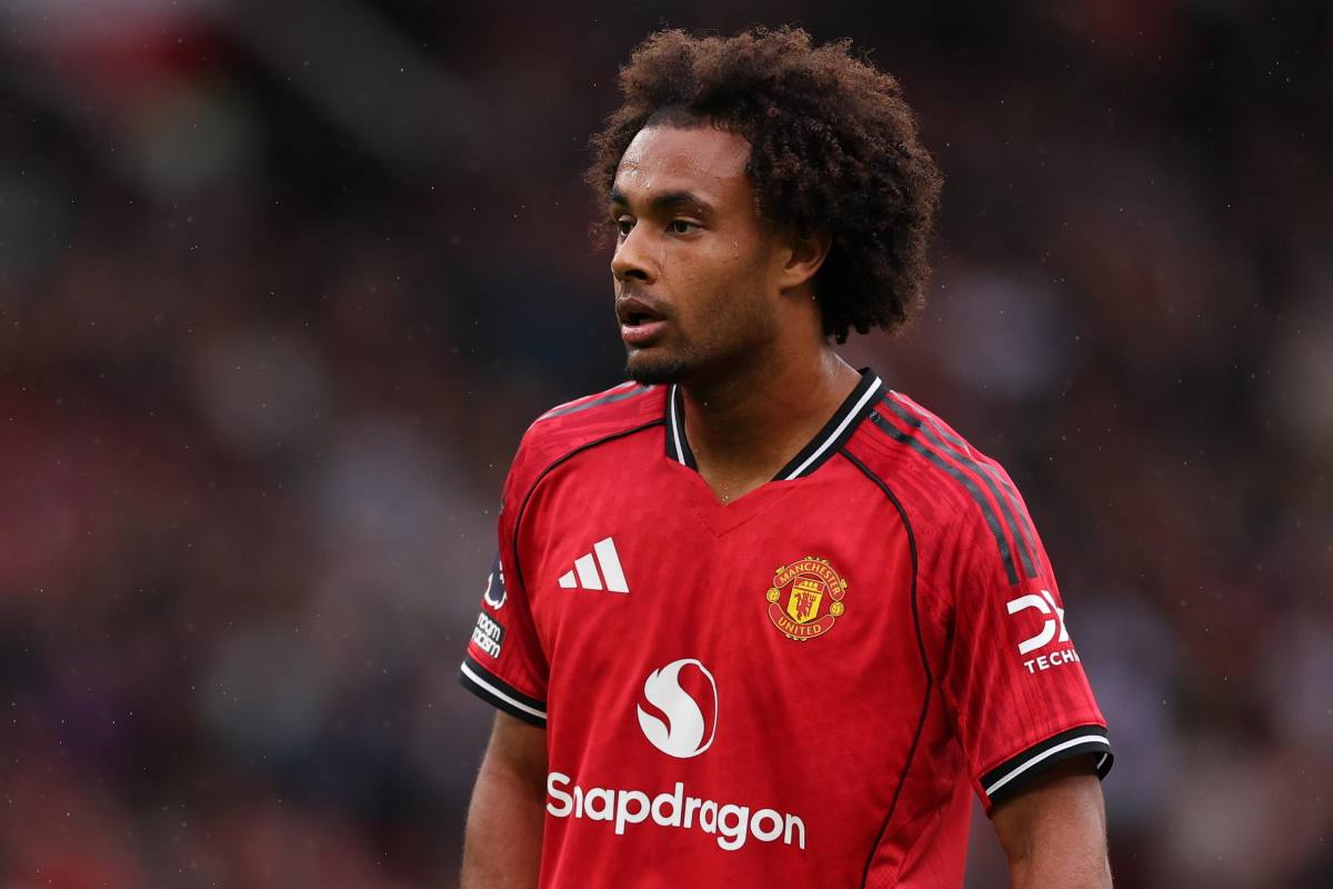 Joshua Zirkzee con la maglia dello United