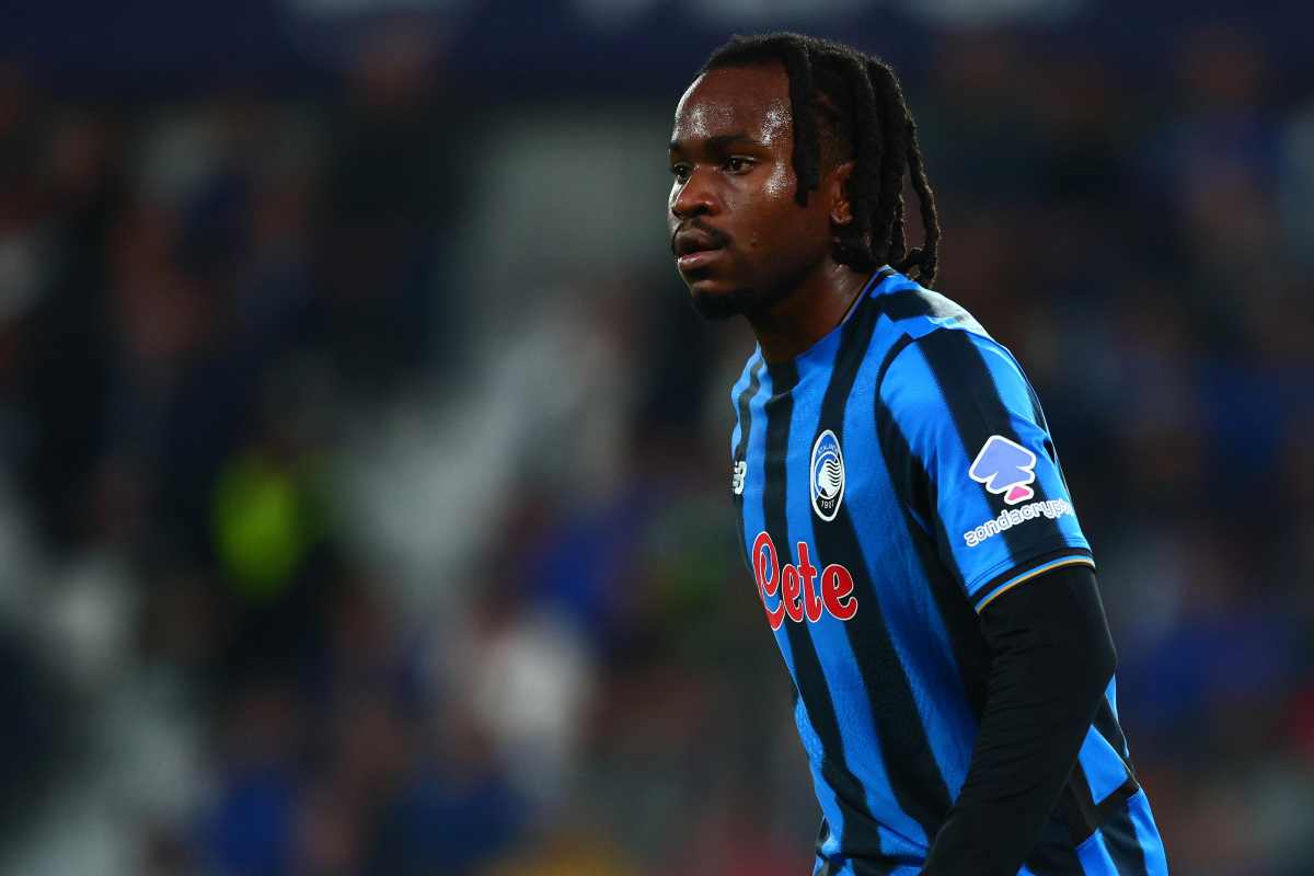 Lookman con la maglia dell'Atalanta