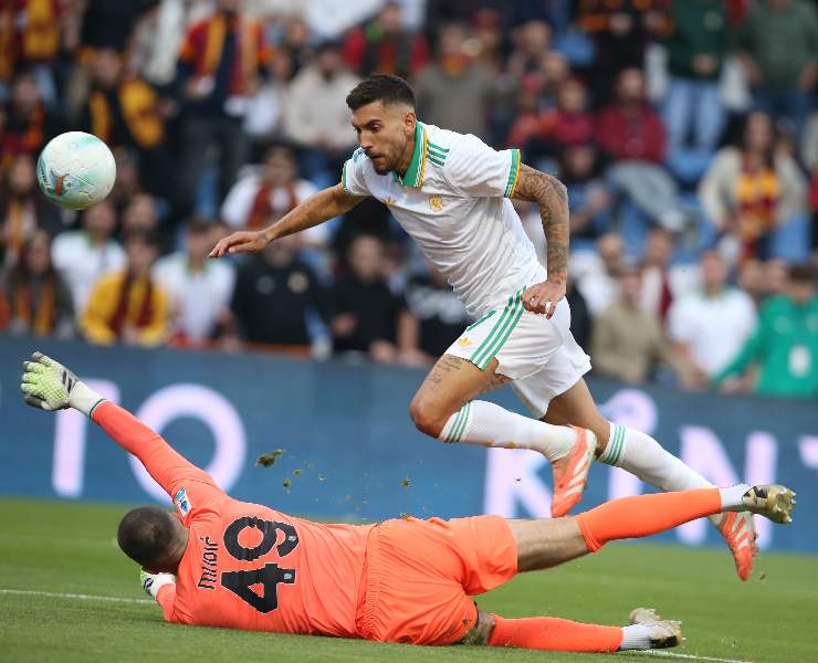 Lorenzo Pellegrini in azione durante Sassuolo-Roma